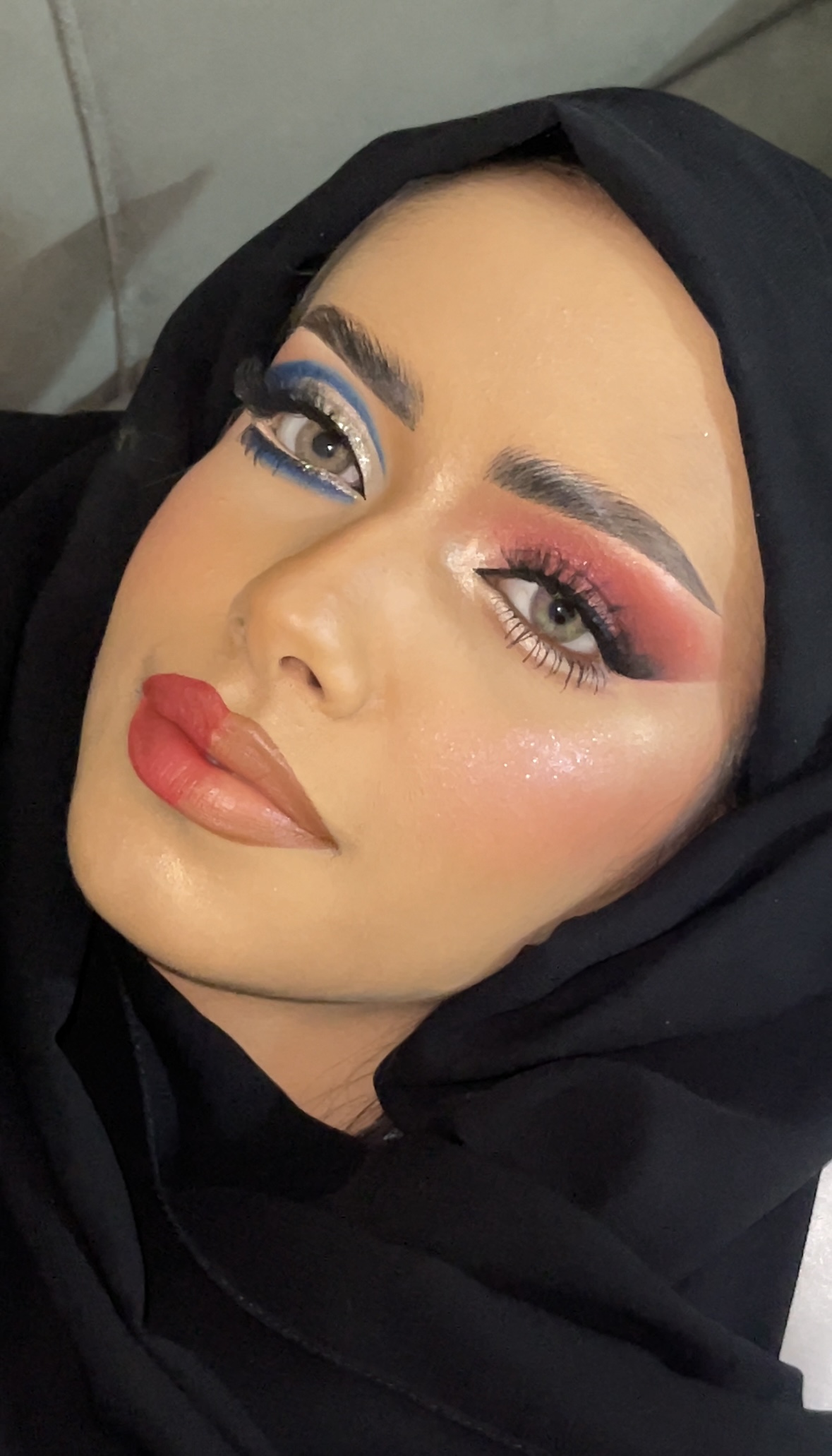 المودل / نداء -