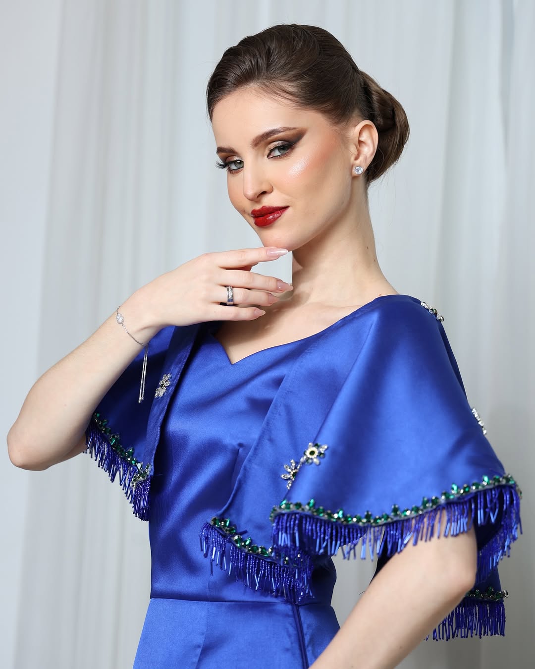 ../modelsfile/model_396_681cb68b167d6.jpg
