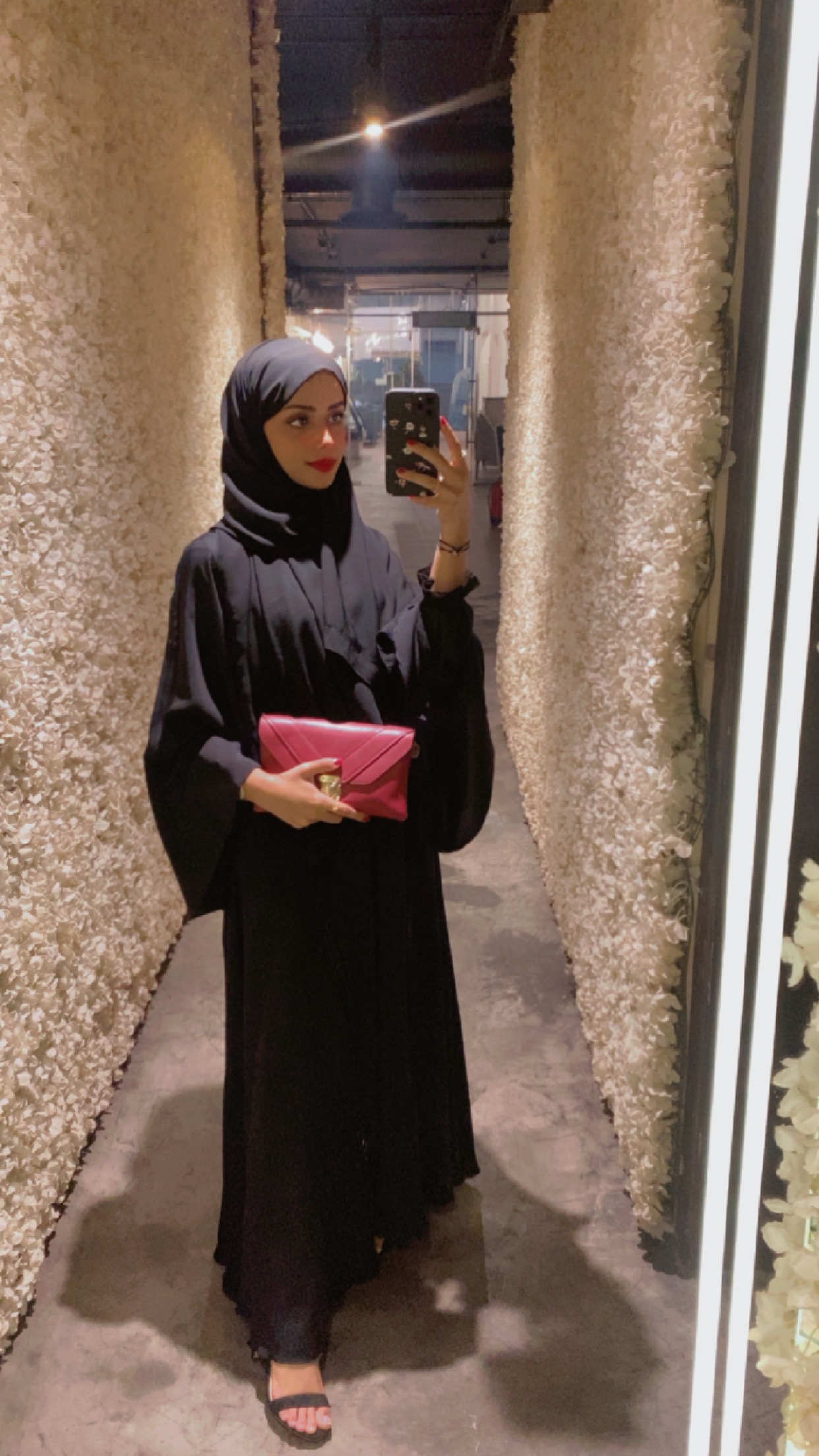 المودل / نداء -
