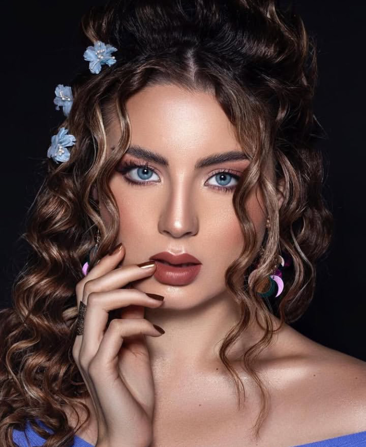المودل / Maryna karpeka