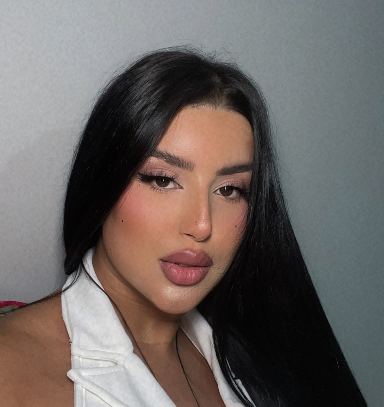 المودل / Mariam Homiani