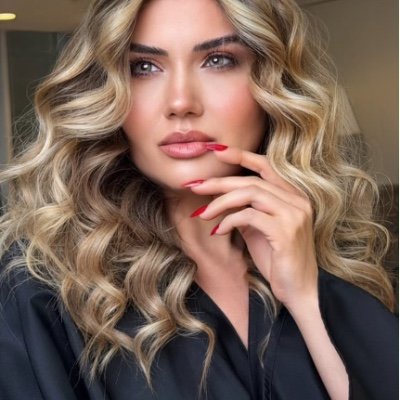 المودل / Melek Duba