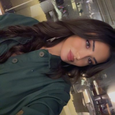 المودل / Lara Zogheib