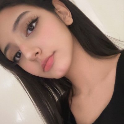 المودل / Danya McQueen