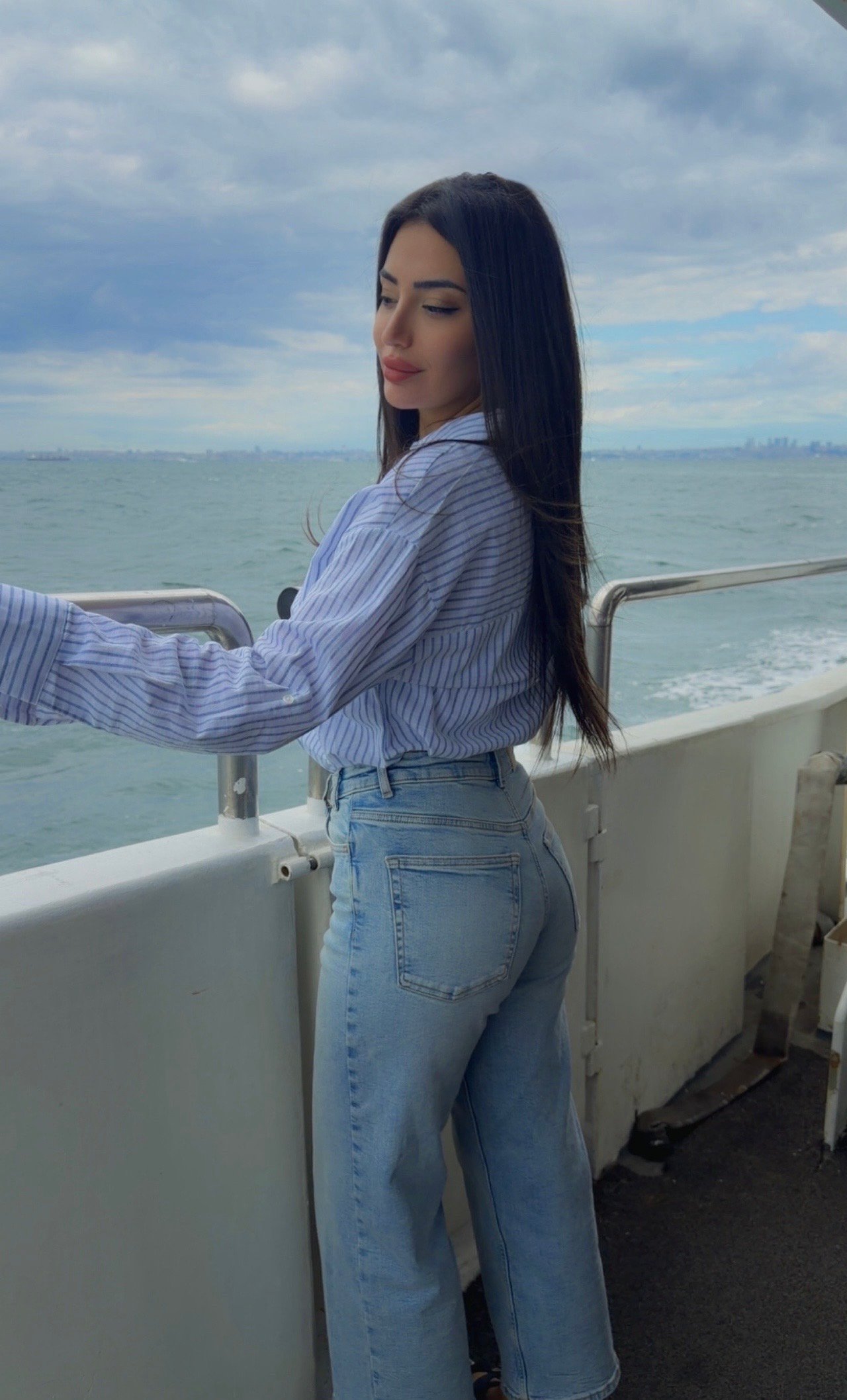 المودل / Lara Zogheib