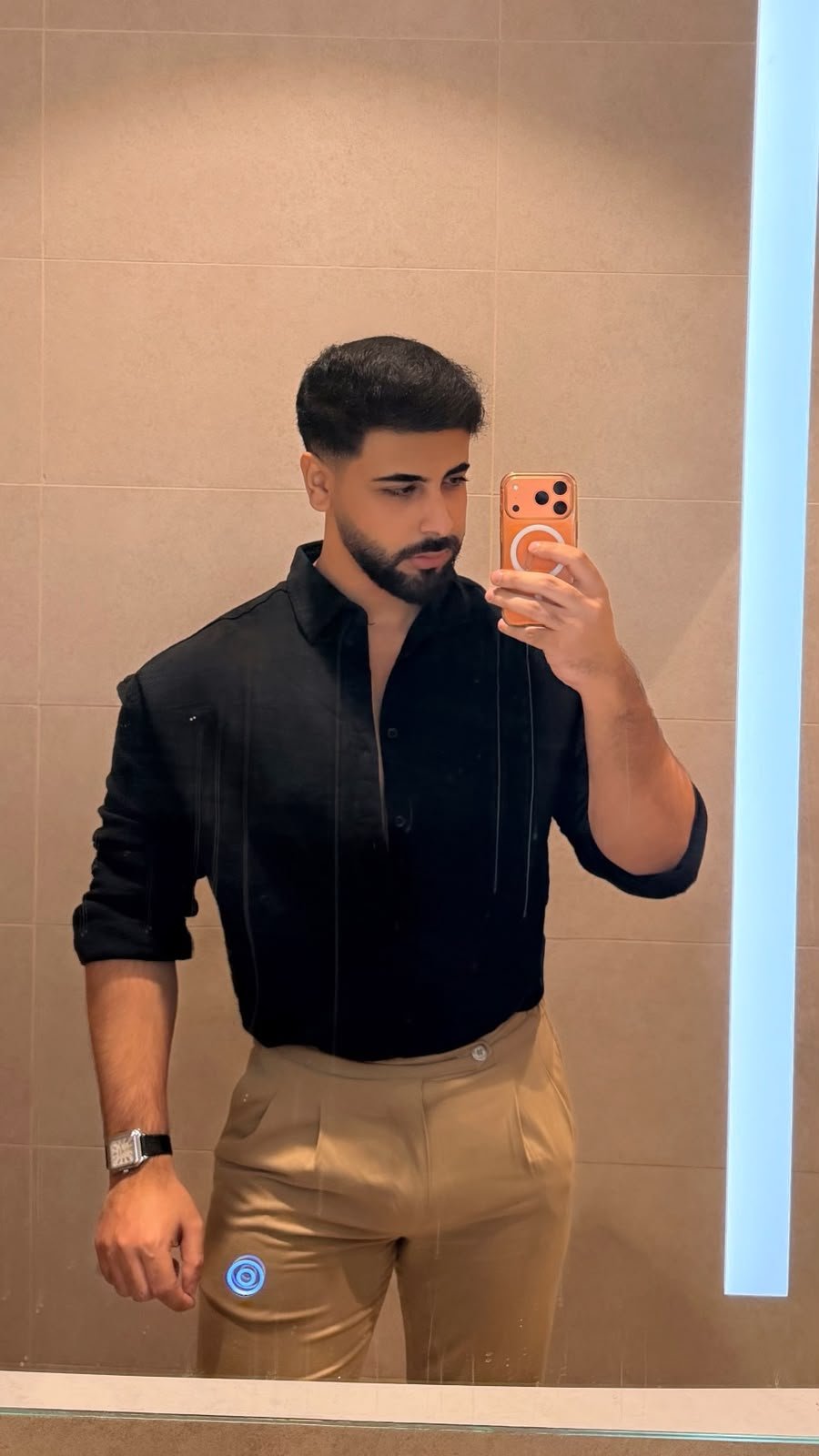 المودل / waleed ‏